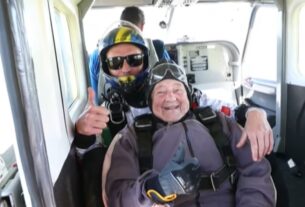 Con 103 años, rompe récord de la persona más anciana en saltar de paracaídas