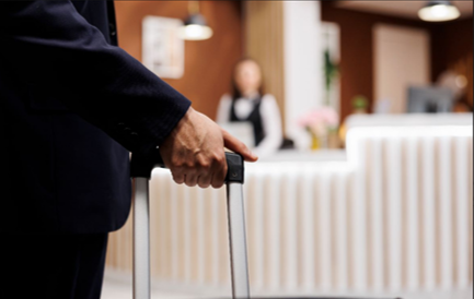 Con el uso de inteligencia artificial y tecnología en la nube, los hoteles mejoran la experiencia del huésped de forma significativa.