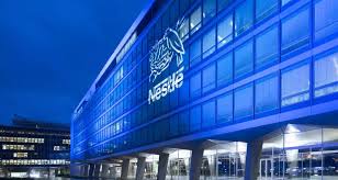 Nestlé reporta resultados positivos en 2025, destacando su enfoque estratégico y crecimiento en todas las áreas del negocio.