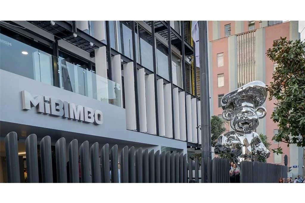 La unión de Grupo Bimbo y SEMARNAT destaca la importancia de proteger el oso negro mexicano a través del Programa Huellas.