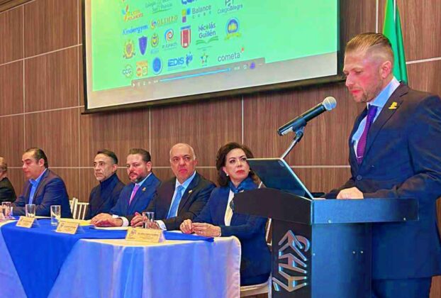 Las escuelas privadas son clave en la economía del Estado de México, según afirma Carlos Liñán. Descubre cómo.