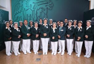 El IMSS eleva el reconocimiento de enfermeras y enfermeros en México, destacando su contribución esencial en la salud pública.