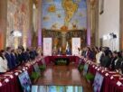 Un 70% de los mexicanos se opone al recorte escolar, generando gran controversia en plataformas digitales.