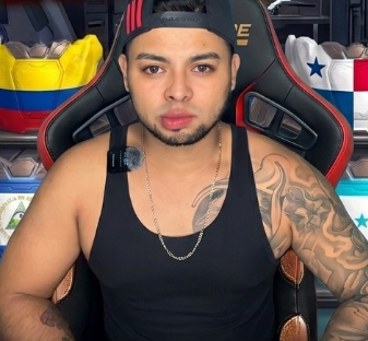 Descubre la inspiradora historia de Alex FF Castillo, el streamer nicaragüense que hizo de Free Fire su estilo de vida.