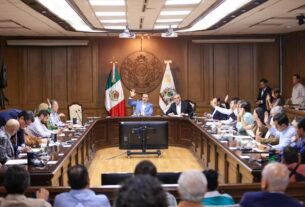 El Cabildo de Monterrey da luz verde a un acuerdo que impulsará un nuevo tren de pasajeros en la ciudad.