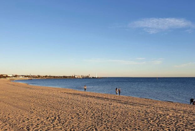 La emblemática playa australiana St Kilda cambia su nombre a Patrick Beach para honrar al destacado portero del Mundial 2026.
