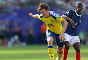 El volante sueco Elliot Stroud mostró su apoyo a la selección argentina tras ser eliminado en el Mundial. Aquí los detalles.