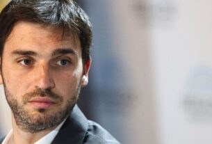Ignacio Torres celebra el encuentro con Milei en Tucumán, enfatizando la importancia de discutir temas relevantes para el 9 de julio.