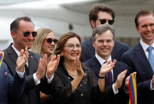Delcy Rodríguez designa a Jacqueline Faría para coordinar la reconstrucción de viviendas en Venezuela tras devastadores terremotos.