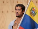 El artista Bad Bunny envía un fuerte mensaje de solidaridad a Venezuela tras los recientes terremotos.