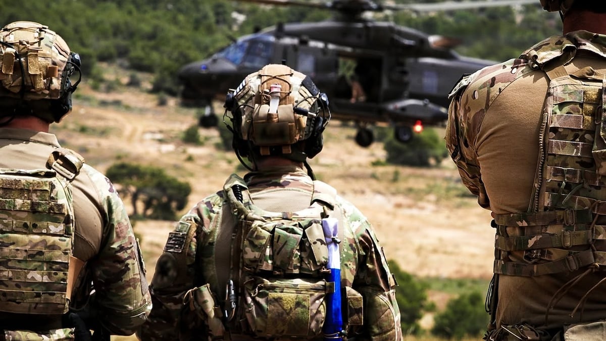 La OTAN fortalece su capacidad militar con un nuevo presupuesto de 50 mil millones para tecnología de defensa.