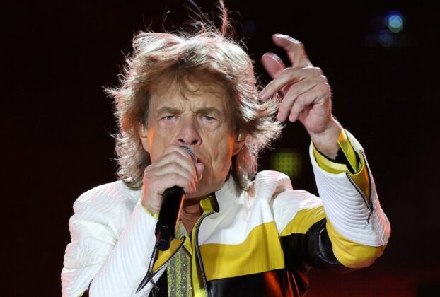 El líder de The Rolling Stones, Mick Jagger, habla sobre el costo psicológico de la fama y sus consecuencias mentales.