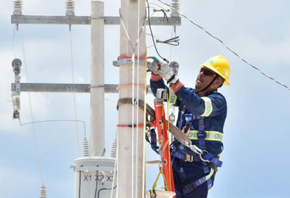 La CFE ha confirmado cortes temporales de luz en García, afectando el suministro del 9 de julio. Conoce los detalles.