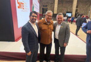 El SNTE urge a la Secretaría de Educación a concretar el nuevo sistema de carrera para los docentes en México.