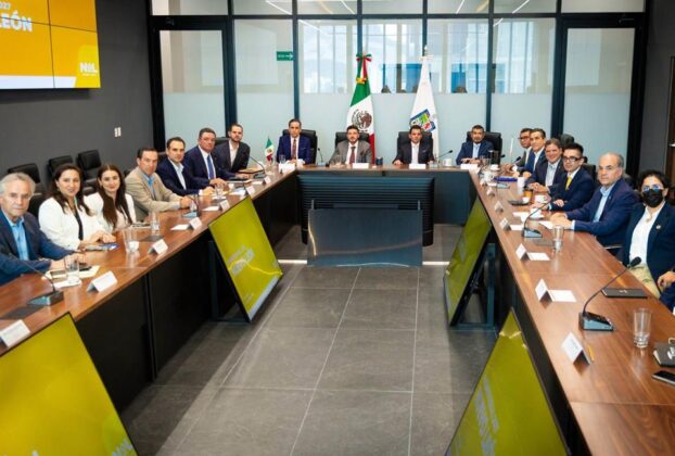 Se proyecta que el cruce fronterizo de Nuevo León alcance 20 mil autos diarios con mejoras regionales.