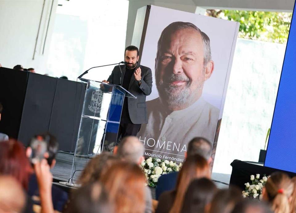 Un año después de su fallecimiento, San Pedro conmemora a Mauricio Fernández y su impacto en la comunidad local.