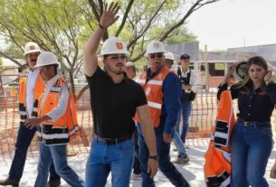 El mandatario estatal Samuel asegura que no habrá adeudos a municipios y rechaza condiciones de los diputados para el presupuesto.