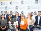 El secretario General de Gobierno, Miguel Flores, presenta el Quinto Informe al recinto legislativo para la revisión de los diputados.