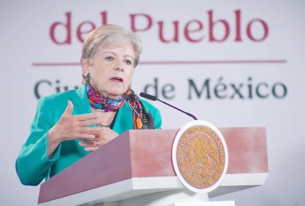Alicia Bárcena anuncia medidas enfocadas en el transporte e industria para reducir emisiones en la Zona Metropolitana.