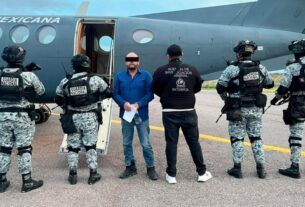 El embajador Ronald Johnson destaca la captura de El Señor de la A, señalado por Estados Unidos.