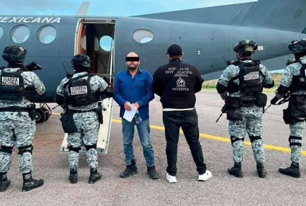 El embajador Ronald Johnson destaca la captura de El Señor de la A, señalado por Estados Unidos.